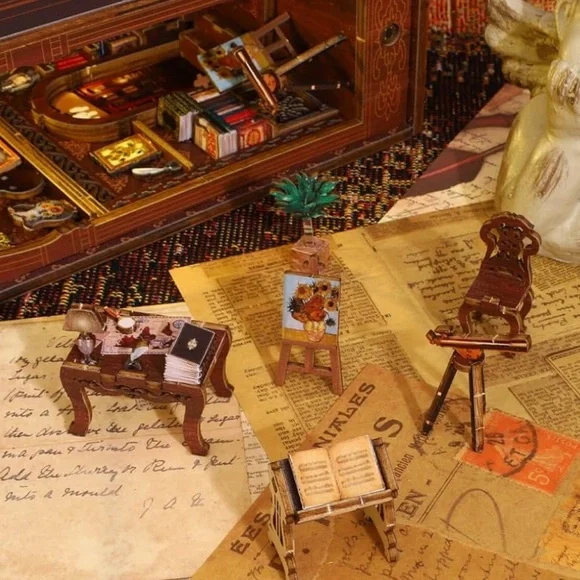 Library of Books Miniature Diorama with LED - Picture 4 of 6